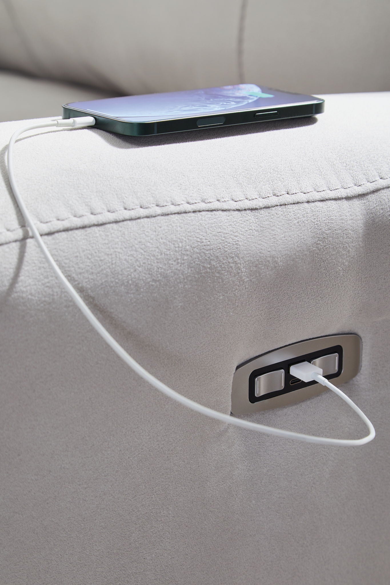 Social Pointe - Reclining Sectional