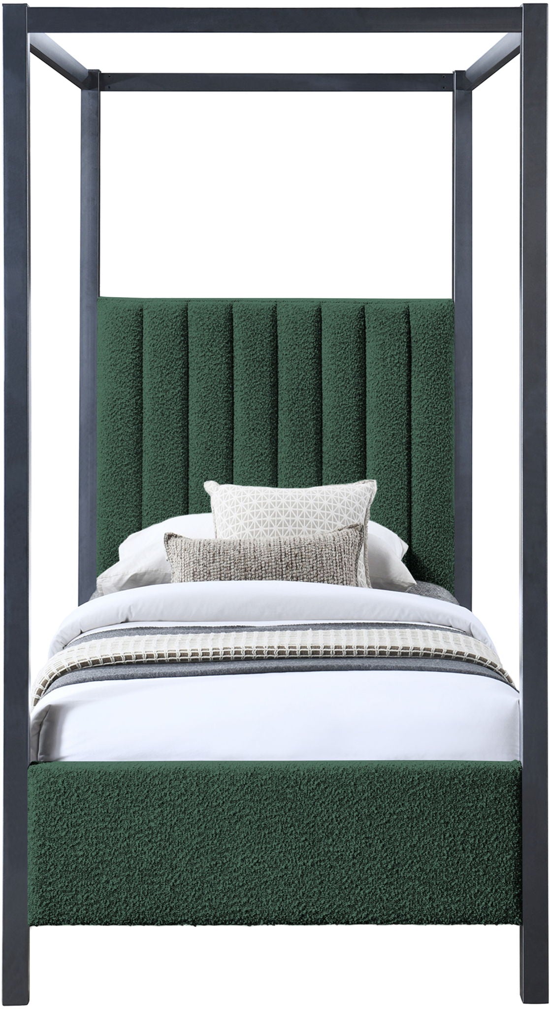 Kelly - Bed