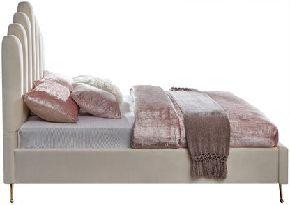 Lily - Bed