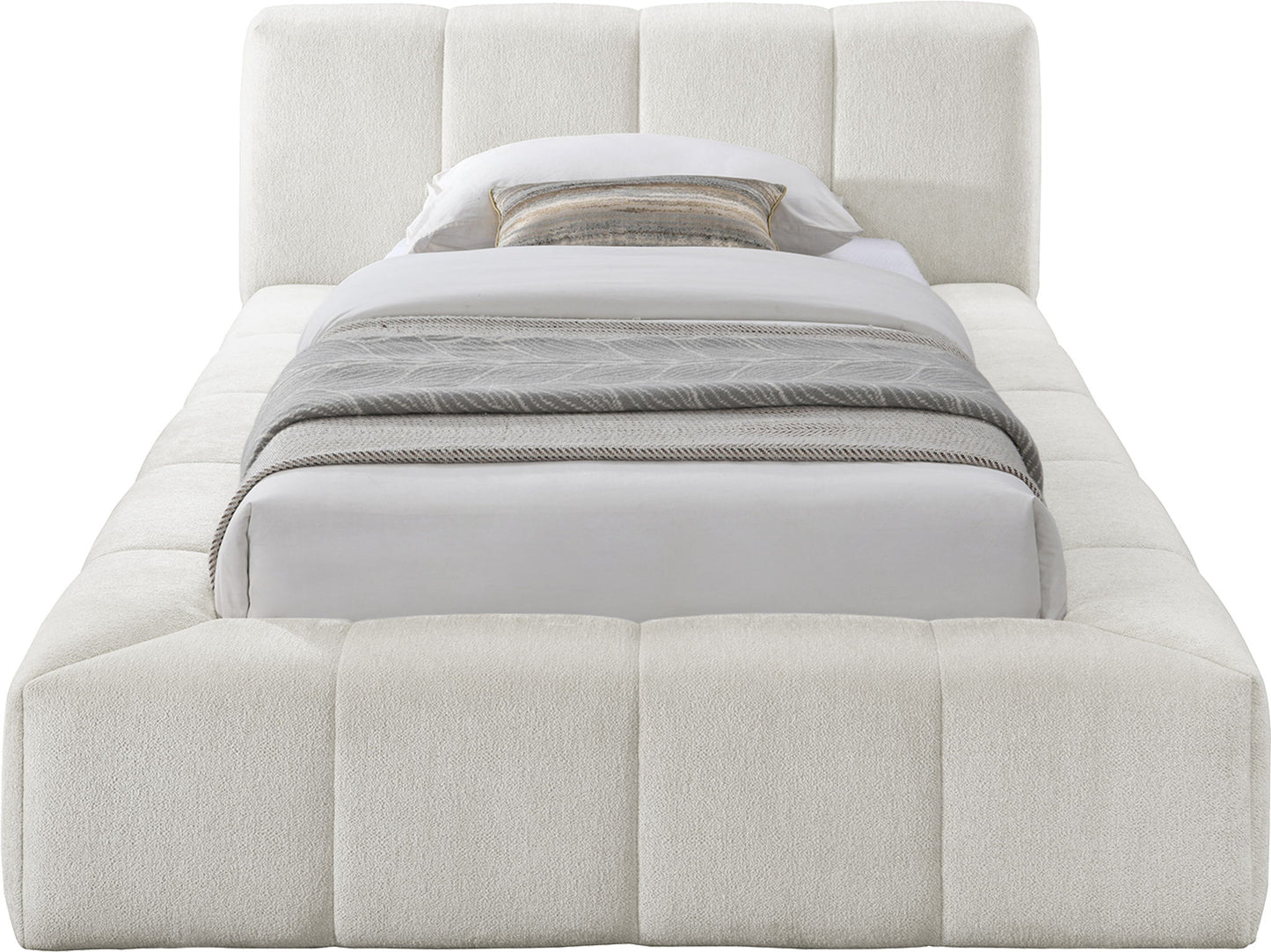 Carlin - Bed