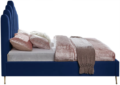 Lily - Bed